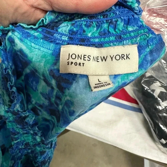 Jones New York Watercolor Top - Picture 2 of 3